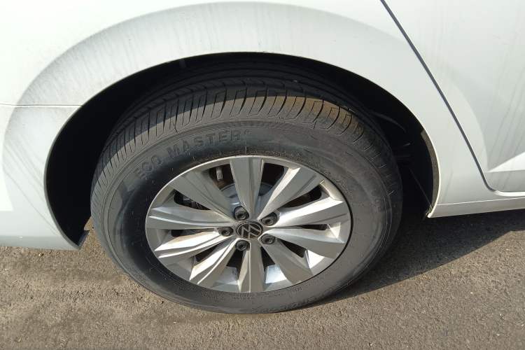 Used Volkswagen Lavida 2025 New Sharp 1.5L Outstanding New Edition Right Rear Wheel Hub