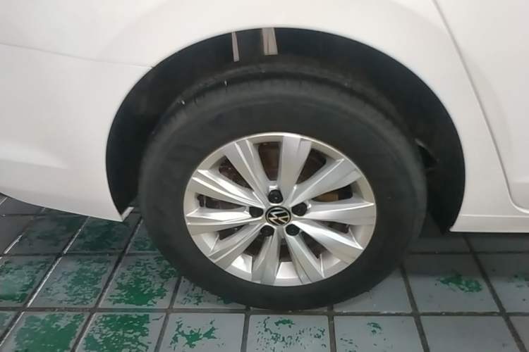 Used Volkswagen Lavida 2025 New Sharp 1.5L Outstanding New Edition Right Rear Wheel Hub
