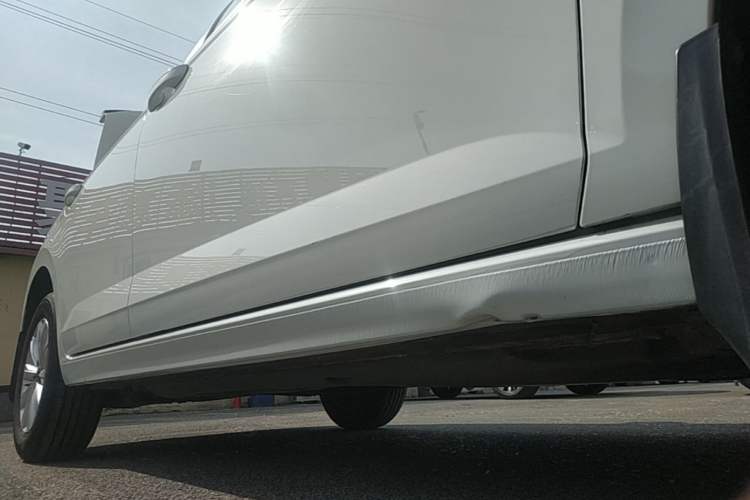 Used Volkswagen Lavida 2025 New Sharp 1.5L Outstanding New Edition Right Side Sill