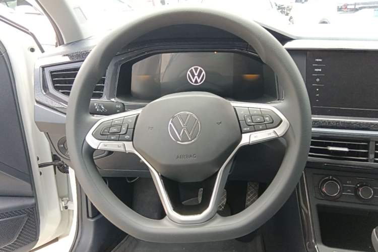 Used Volkswagen Lavida 2025 New Sharp 1.5L Outstanding New Edition Steering Wheel