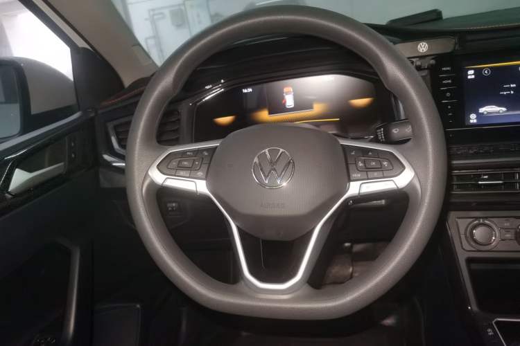 Used Volkswagen Lavida 2025 New Sharp 1.5L Outstanding New Edition Steering Wheel
