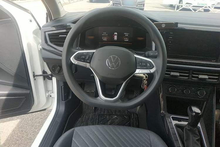 Used Volkswagen Lavida 2025 New Sharp 1.5L Outstanding New Edition Steering Wheel
