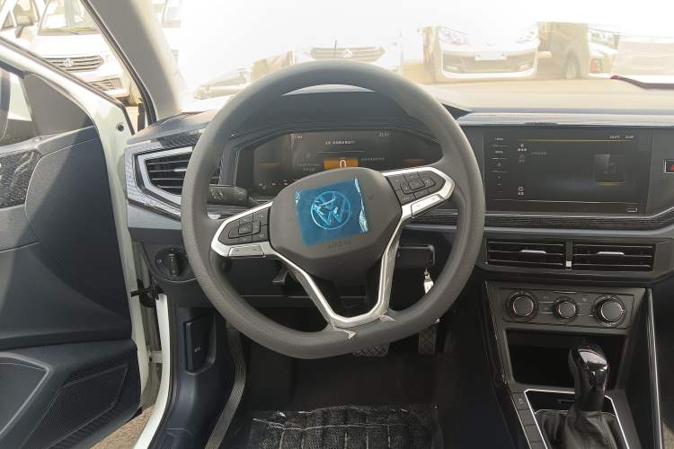 Used Volkswagen Lavida 2025 New Sharp 1.5L Outstanding New Edition Steering Wheel