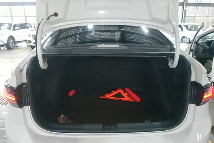 Used Volkswagen Lavida 2025 New Sharp 1.5L Outstanding New Edition Trunk