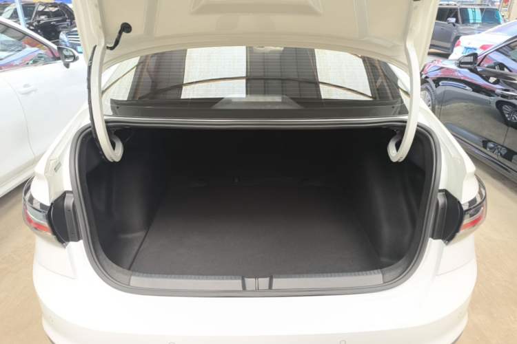 Used Volkswagen Lavida 2025 New Sharp 1.5L Outstanding New Edition Trunk
