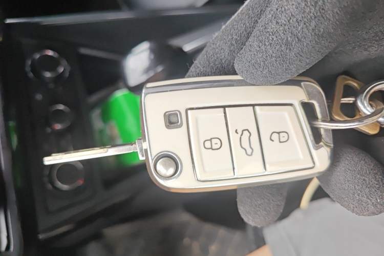 Used Volkswagen Lavida 2025 New Sharp 1.5L Outstanding New Edition Vehicle Key