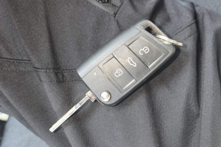 Used Volkswagen Lavida 2025 New Sharp 1.5L Outstanding New Edition Vehicle Key
