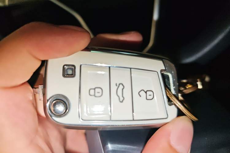 Used Volkswagen Lavida 2025 New Sharp 1.5L Outstanding New Edition Vehicle Key