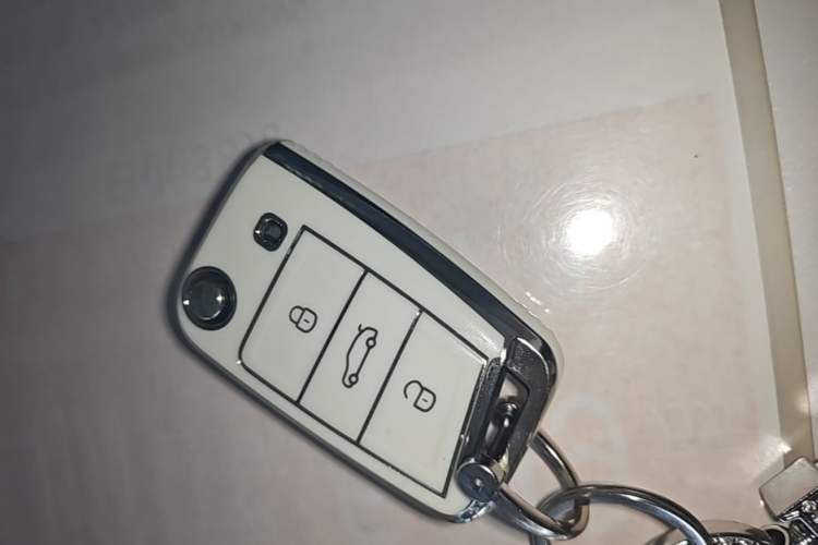 Used Volkswagen Lavida 2025 New Sharp 1.5L Outstanding New Edition Vehicle Key