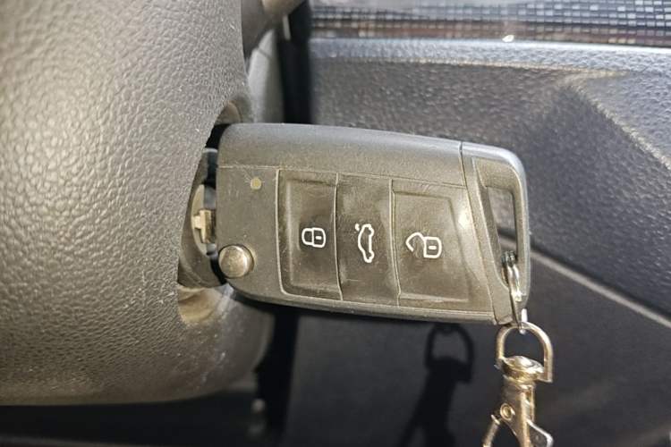 Used Volkswagen Lavida 2025 New Sharp 1.5L Outstanding New Edition Vehicle Key