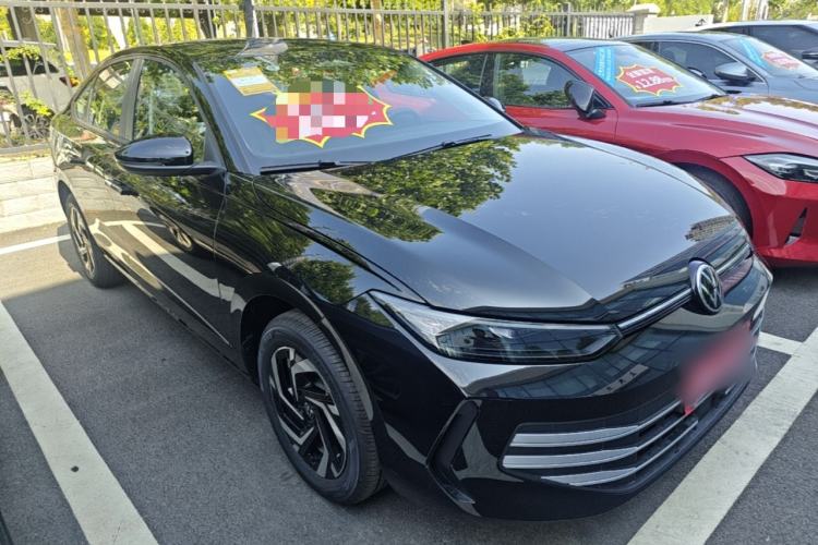 Used Volkswagen Lavida 2026 Pro 1.5L Six Million Edition Front Right 45 Deg