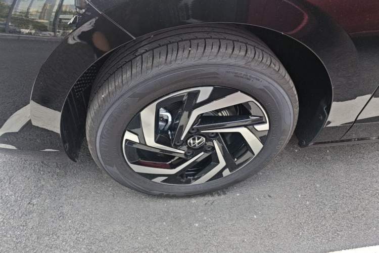 Used Volkswagen Lavida 2026 Pro 1.5L Six Million Edition Left Front Wheel Hub