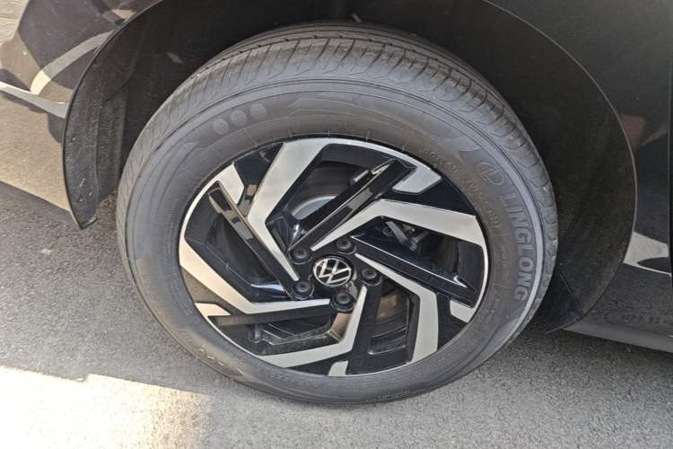 Used Volkswagen Lavida 2026 Pro 1.5L Six Million Edition Right Rear Wheel Hub