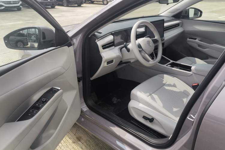 Used Volkswagen Lavida 2026 Pro 300TSI Zhi Yi Edition Driver Seat