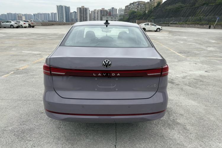 Used Volkswagen Lavida 2026 Pro 300TSI Zhi Yi Edition Exterior 4