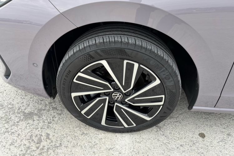Used Volkswagen Lavida 2026 Pro 300TSI Zhi Yi Edition Exterior 5