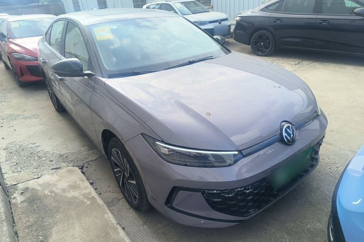 Used Volkswagen Lavida 2026 Pro 300TSI Starry Zhi Yi Edition Front Right 45 Deg