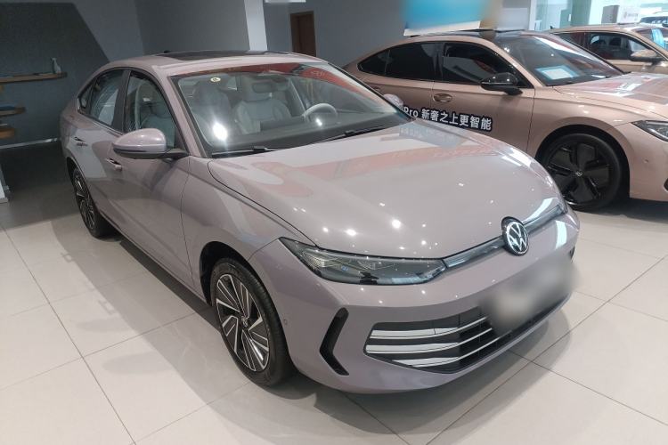 Used Volkswagen Lavida 2026 Pro 300TSI Zhi Yi Edition Front Right 45 Deg