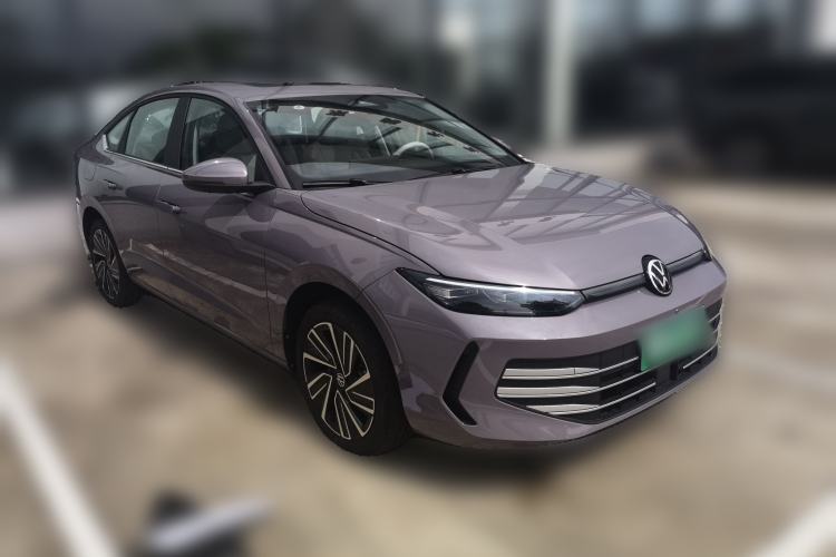 Used Volkswagen Lavida 2026 Pro 300TSI Zhi Yi Edition Front Right 45 Deg
