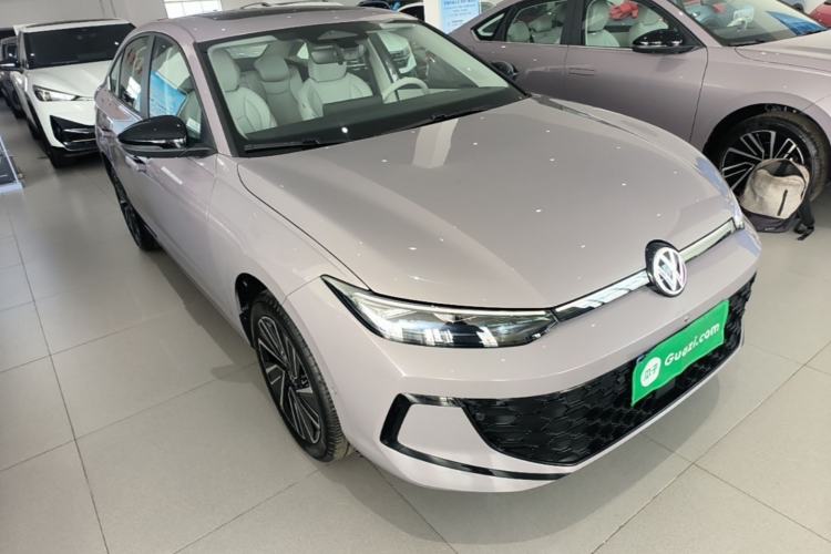 Used Volkswagen Lavida 2026 Pro 300TSI Starry Zhi Yi Edition Front Right 45 Deg