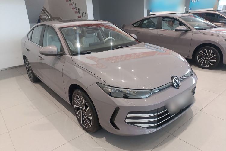 Used Volkswagen Lavida 2026 Pro 300TSI Zhi Yi Edition Front Right 45 Deg