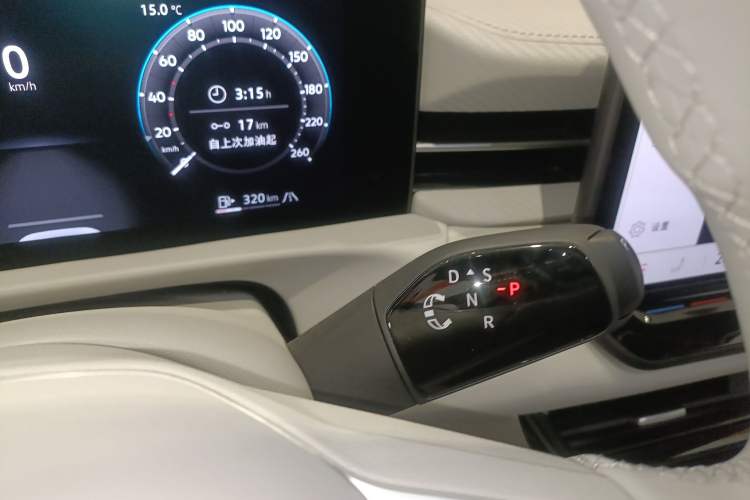 Used Volkswagen Lavida 2026 Pro 300TSI Zhi Yi Edition Gear Lever