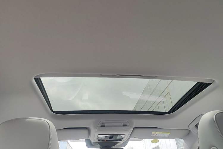 Used Volkswagen Lavida 2026 Pro 300TSI Starry Zhi Yi Edition Headliner