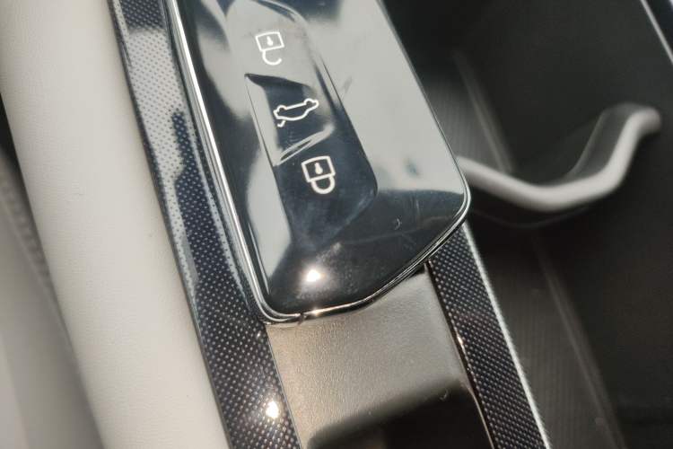Used Volkswagen Lavida 2026 Pro 300TSI Zhi Yi Edition Interior 1