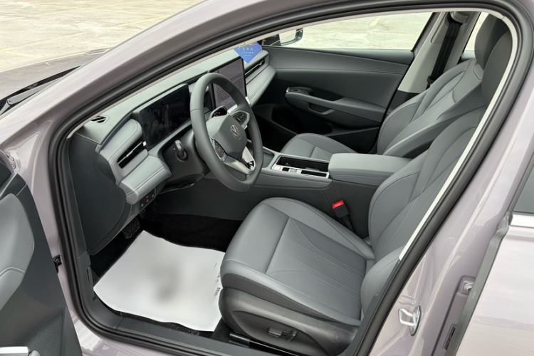 Used Volkswagen Lavida 2026 Pro 300TSI Zhi Yi Edition Interior 2