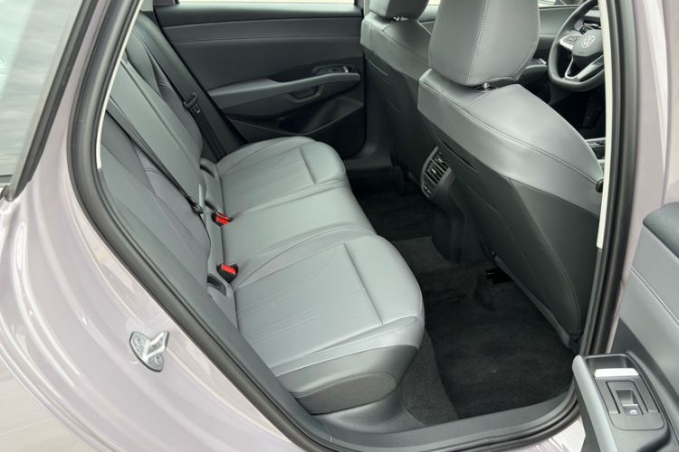 Used Volkswagen Lavida 2026 Pro 300TSI Zhi Yi Edition Interior 6