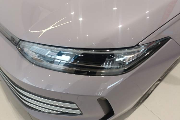 Used Volkswagen Lavida 2026 Pro 300TSI Zhi Yi Edition Left Front Headlight
