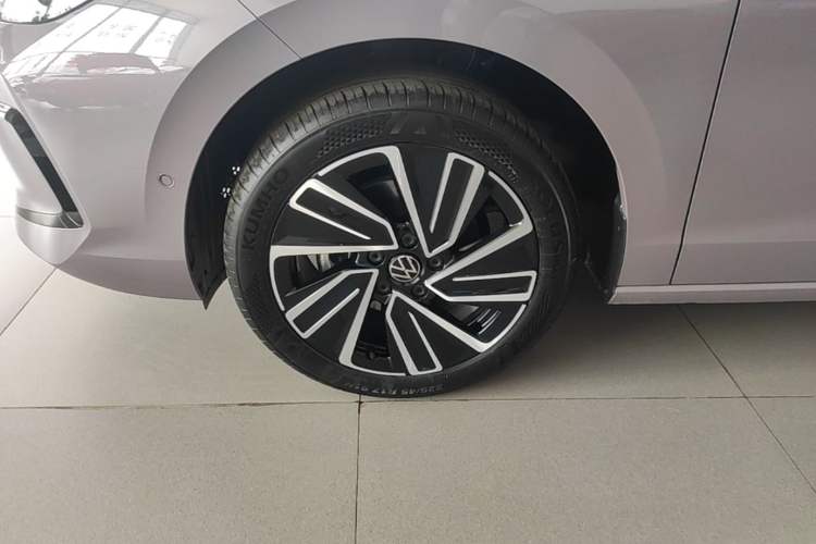 Used Volkswagen Lavida 2026 Pro 300TSI Starry Zhi Yi Edition Left Front Wheel Hub