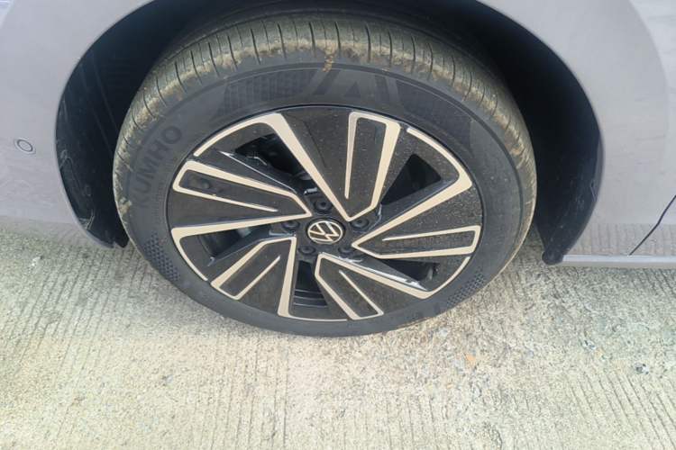 Used Volkswagen Lavida 2026 Pro 300TSI Starry Zhi Yi Edition Left Front Wheel Hub