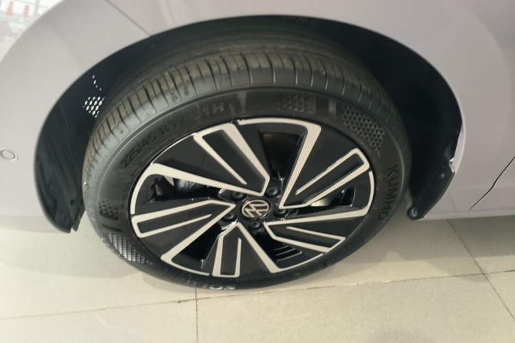 Used Volkswagen Lavida 2026 Pro 300TSI Starry Zhi Yi Edition Left Front Wheel Hub