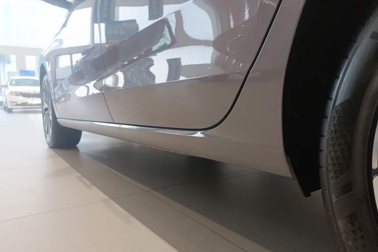Used Volkswagen Lavida 2026 Pro 300TSI Zhi Yi Edition Left Side Sill