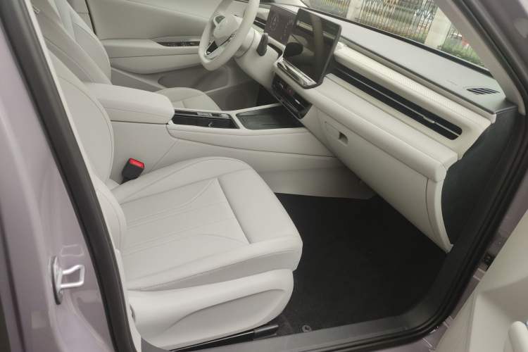 Used Volkswagen Lavida 2026 Pro 300TSI Zhi Yi Edition Right Front Seat