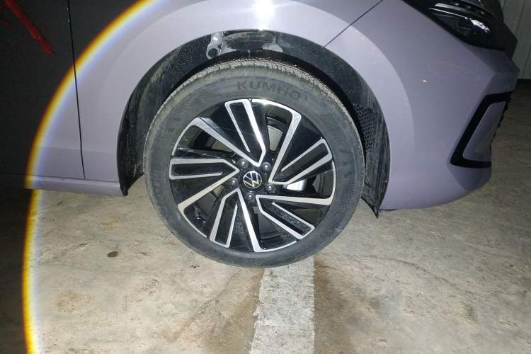 Used Volkswagen Lavida 2026 Pro 300TSI Starry Zhi Yi Edition Right Front Wheel Hub