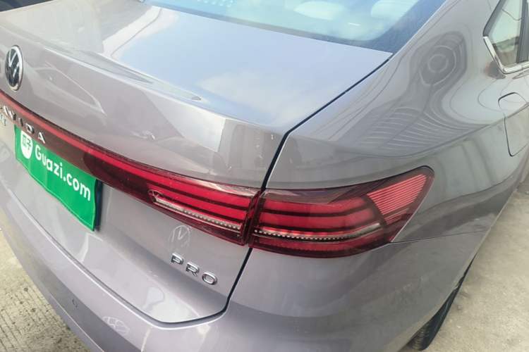 Used Volkswagen Lavida 2026 Pro 300TSI Starry Zhi Yi Edition Right Rear Taillight