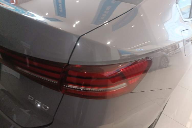 Used Volkswagen Lavida 2026 Pro 300TSI Zhi Yi Edition Right Rear Taillight