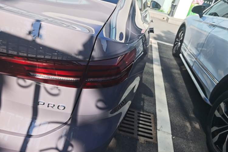 Used Volkswagen Lavida 2026 Pro 300TSI Starry Zhi Yi Edition Right Rear Taillight