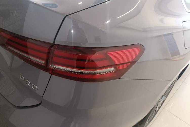 Used Volkswagen Lavida 2026 Pro 300TSI Zhi Yi Edition Right Rear Taillight