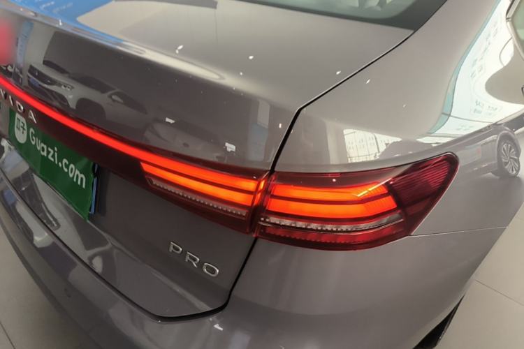 Used Volkswagen Lavida 2026 Pro 300TSI Starry Zhi Yi Edition Right Rear Taillight