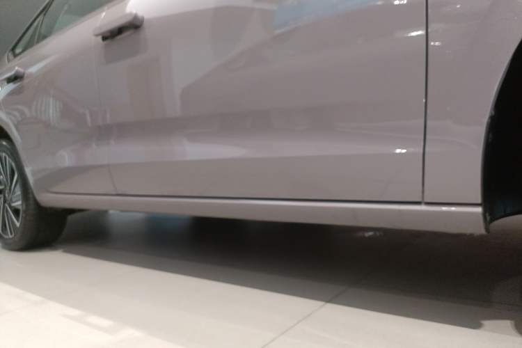 Used Volkswagen Lavida 2026 Pro 300TSI Zhi Yi Edition Right Side Sill