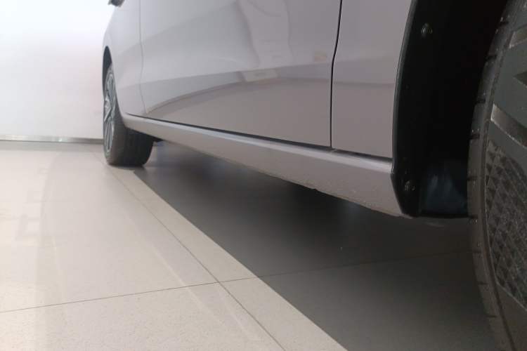 Used Volkswagen Lavida 2026 Pro 300TSI Zhi Yi Edition Right Side Sill