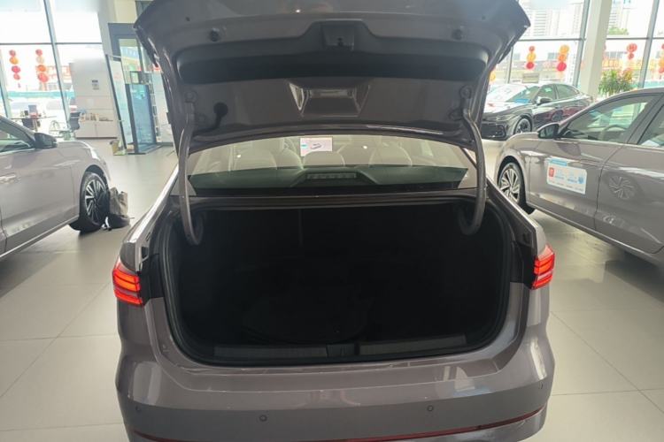 Used Volkswagen Lavida 2026 Pro 300TSI Starry Zhi Yi Edition Trunk
