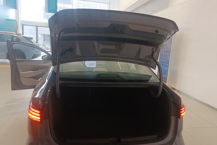 Used Volkswagen Lavida 2026 Pro 300TSI Zhi Yi Edition Trunk