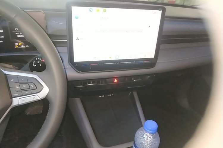 Used Volkswagen Lavida 2026 Pro 300TSI Six Million Edition Audio And AC Panel