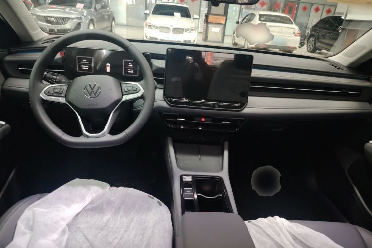 Used Volkswagen Lavida 2026 Pro 300TSI Starry Six Million Edition Center Console