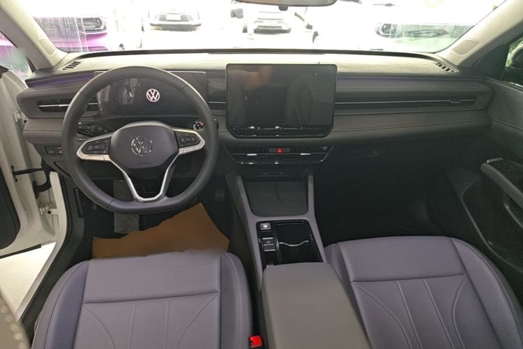 Used Volkswagen Lavida 2026 Pro 1.5L Starry Six Million Edition Center Console