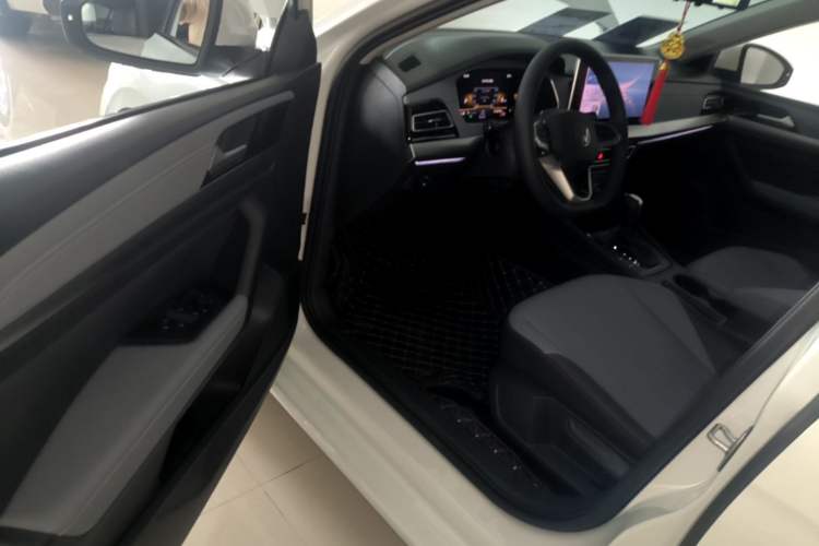 Used Volkswagen Lavida 2026 1.5L Automatic Starry Five-Million Edition Driver Seat